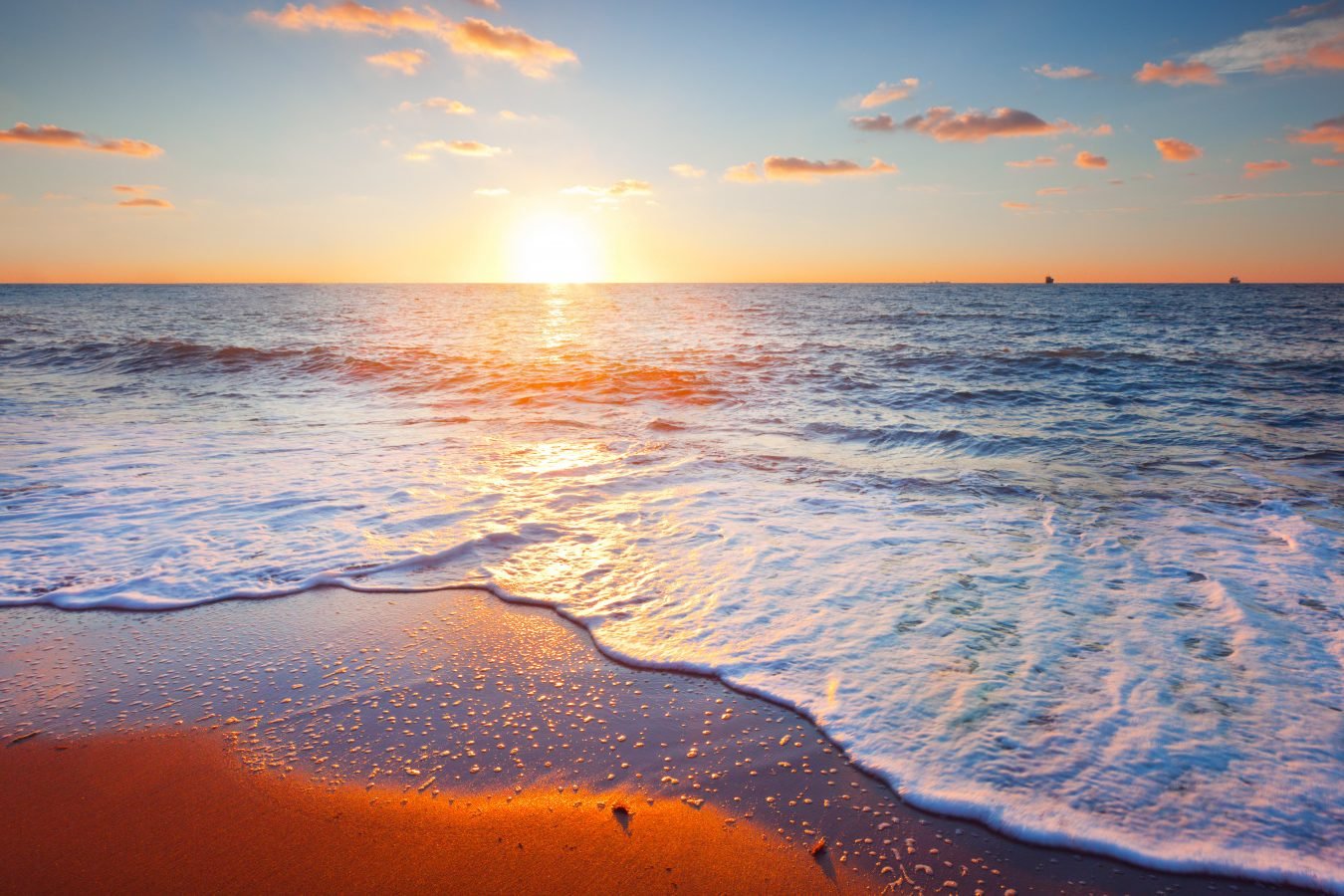 cropped-beautiful-sunset-scene-sea-3854.jpg